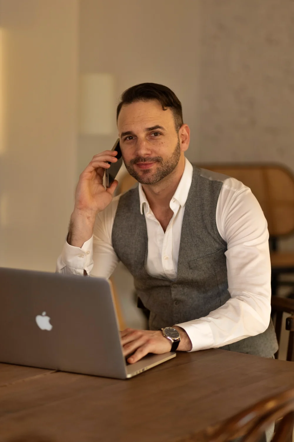 Ingatlanpiaci tanácsadás és ügyfélkezelés – Vajda Marcell